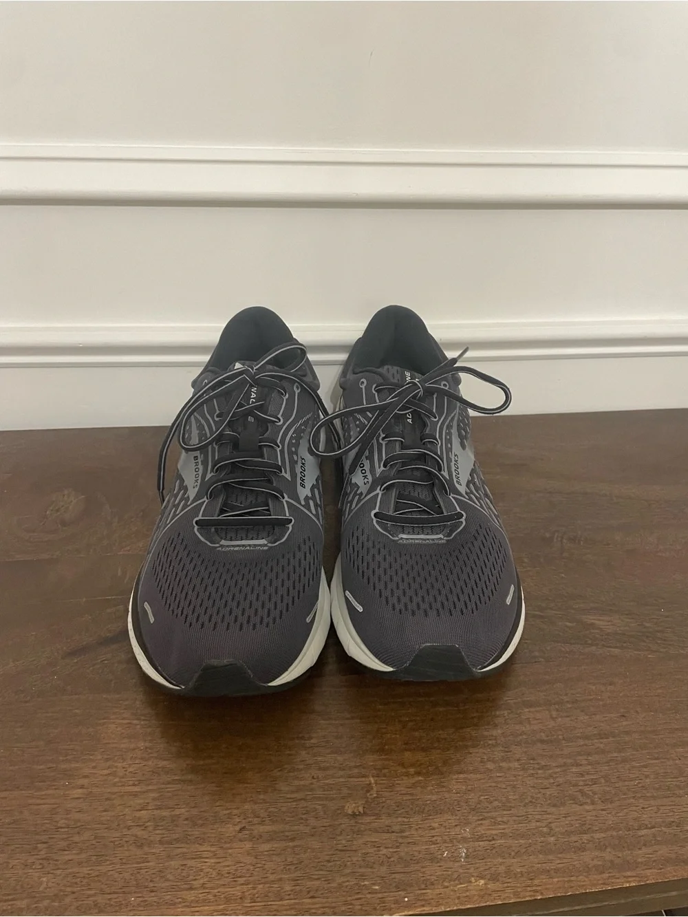 Brooks Men’s Adrenaline GTS 21 Running Shoes